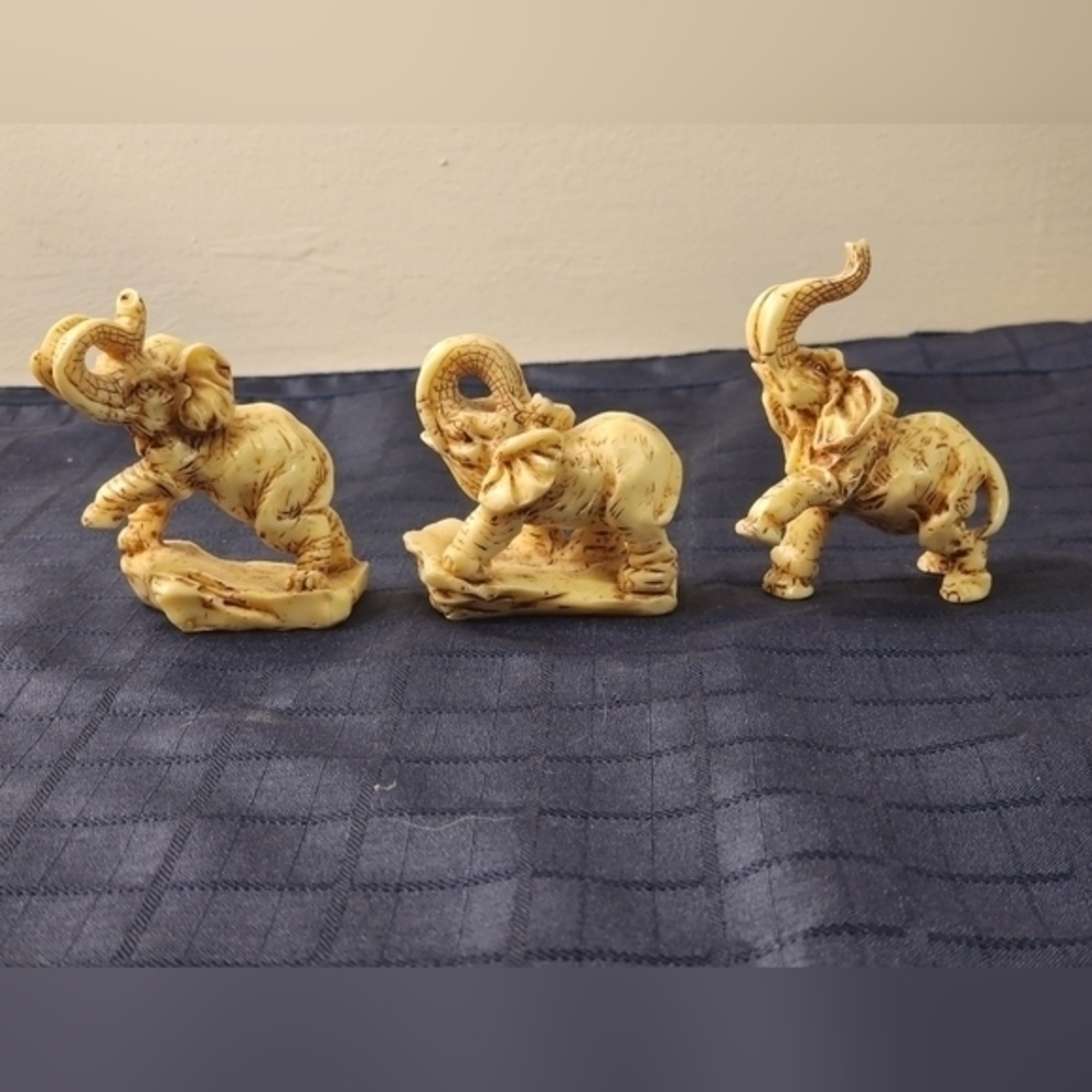 Lot of 3 Vintage Producer Price Hayward‎ CA Resin Elephant Figurines